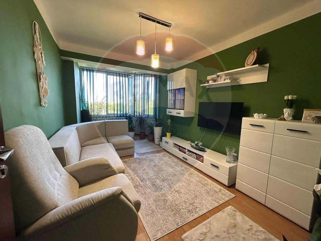 Apartament 3 camere în zona Central (zona OMV) Salonta