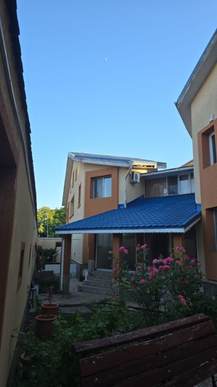 Vila 5 camere , zona Brancoveanu