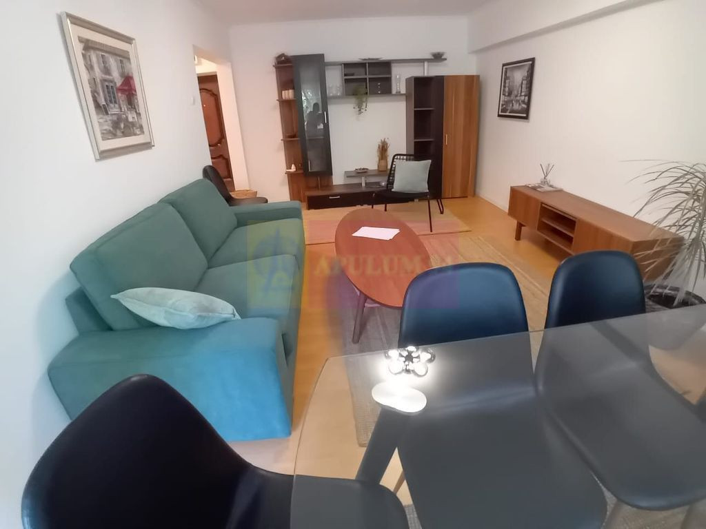 Inchiriere apartament de 3 camere pe bd Unirii-Traian