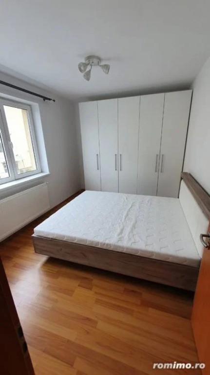 3 camere in zona Medicinei