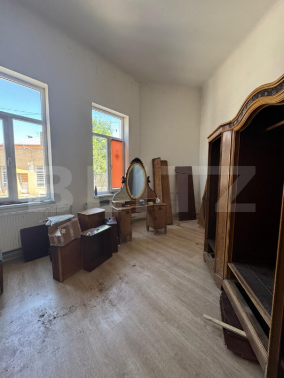 Casa Interbelica, 75 mp, zona Ultracentrala