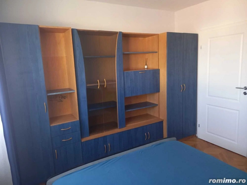 1 camera in zona Lipovei