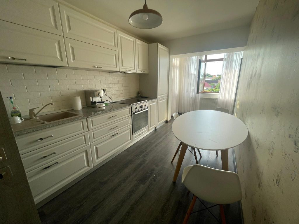 Apartament 3 camere de inchiriat – Mazepa, zona Agentia...