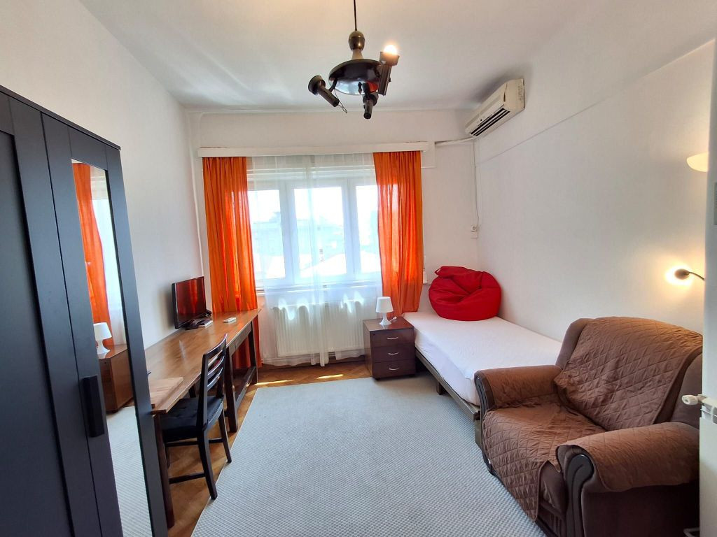 Garsoniera de vanzare Zona Piata Romana