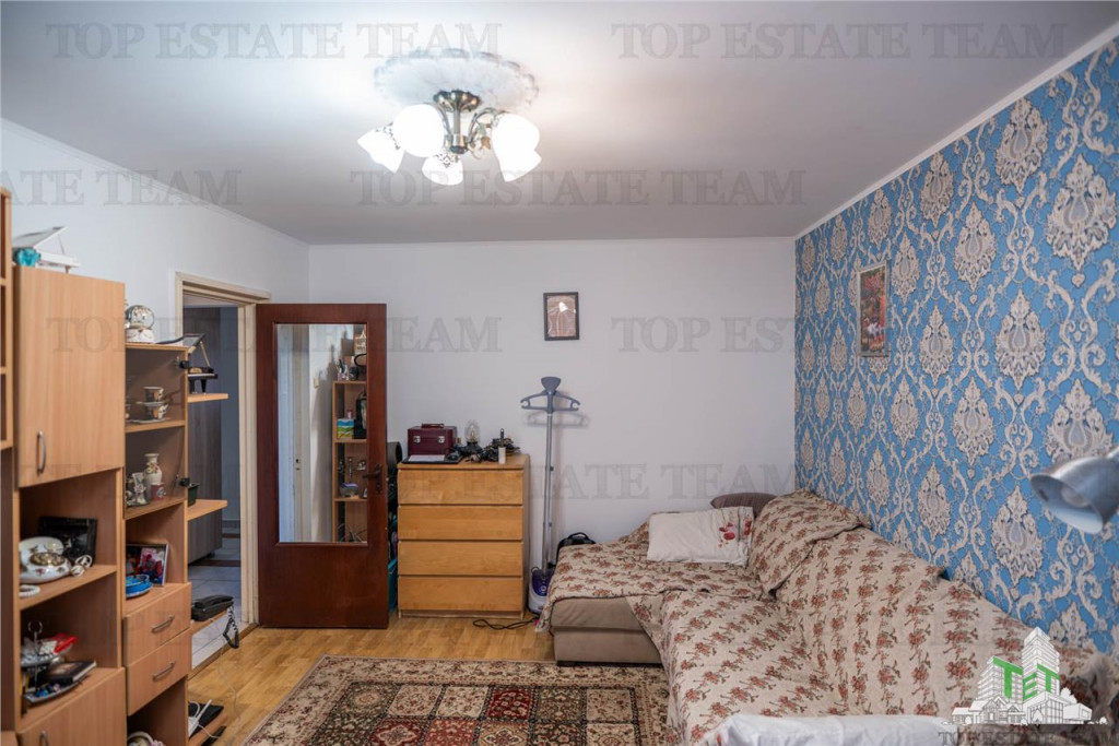 Apartament 4 camere, decomamdat, Titan