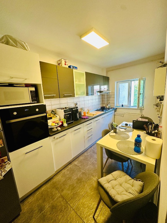 Apt. 2 cam, decomandat, centrala, AC, pe granita dintre S5 și S6