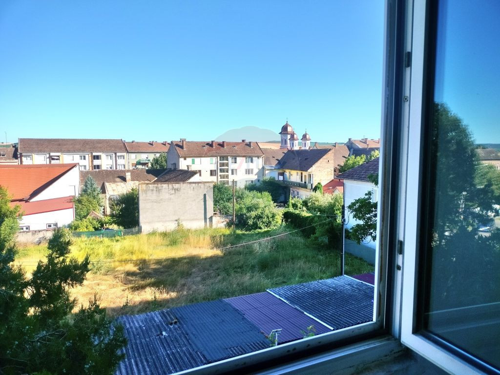 Apartament cu 3 camere, ultracentral, dar retras și intim