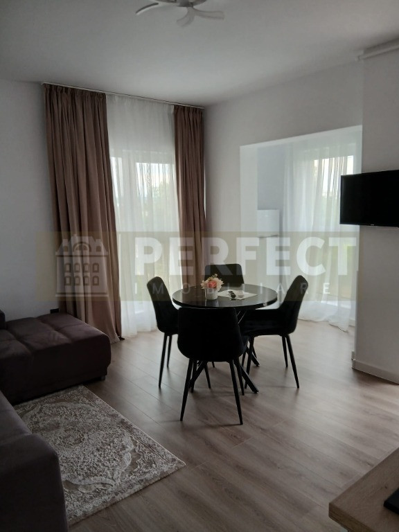 Apartament de LUX 3 camere DE INCHIRIAT et.4/8 PRET !!!600 euro/luna!!