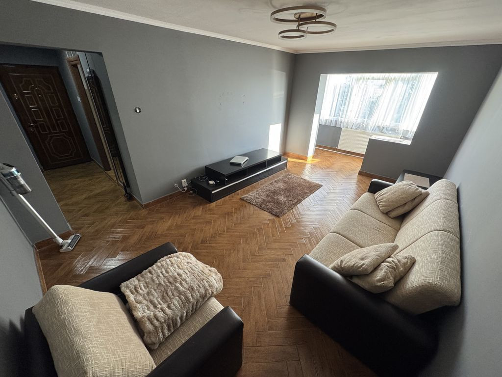 Apartament 3 camere zona Faleza Nord
