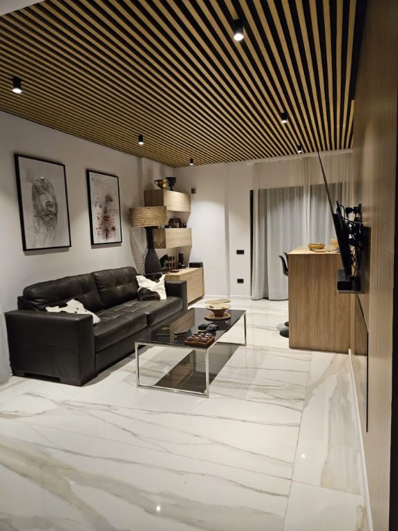 Otopeni/Polona,3 camere,150 mp,mobilat si utilat lux,scara interioara