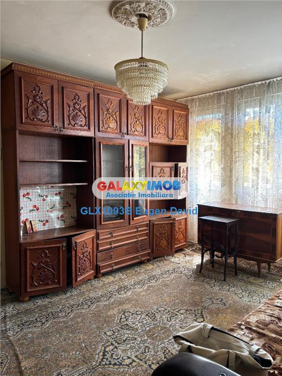 Mihai Bravu - Avrig, Metrou Obor, bloc reabilitat, liber