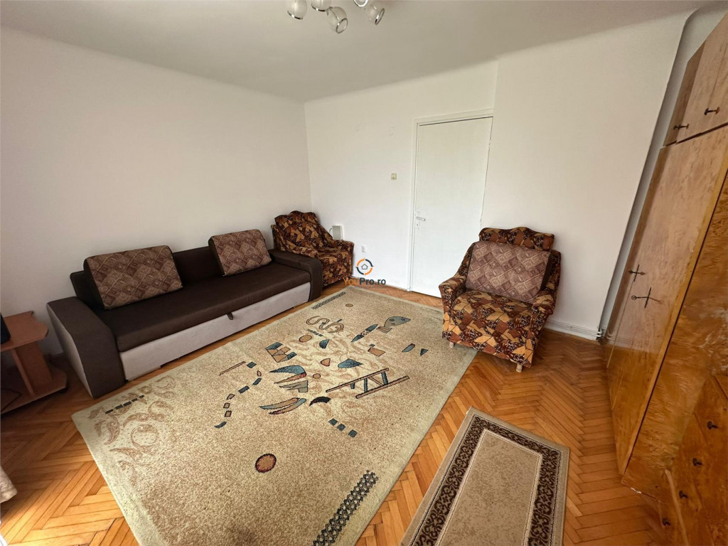 Apartament cu 2 camere decomandat, ultracentral, cu centrala