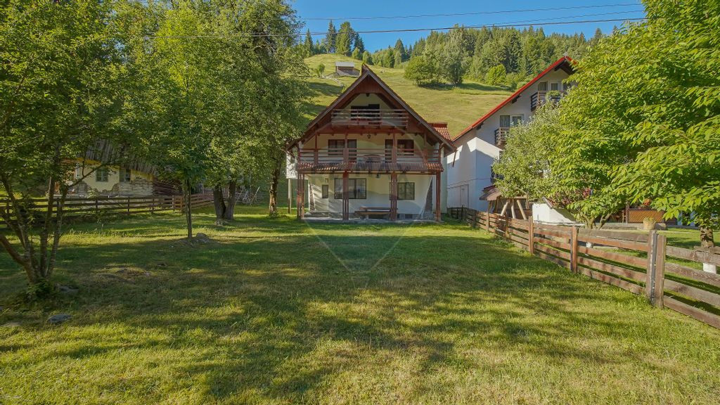 Casă / Vilă cu 6 camere, in inima naturii, comision zer...