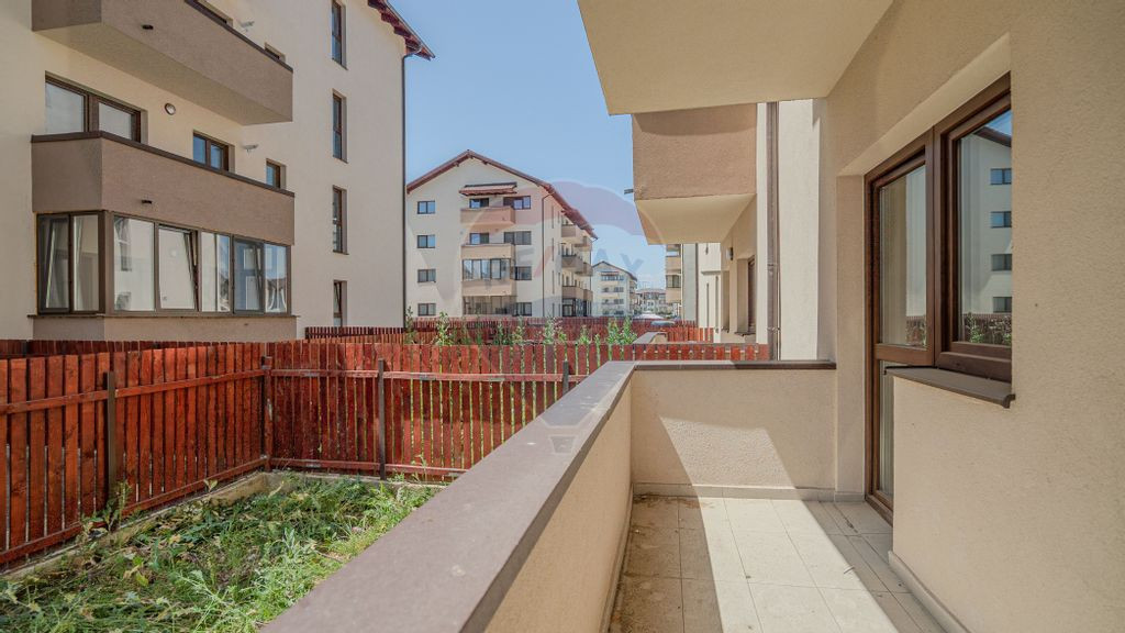 Garsonieră cu grădină de 41 mp, loc parcare – Sanpet...