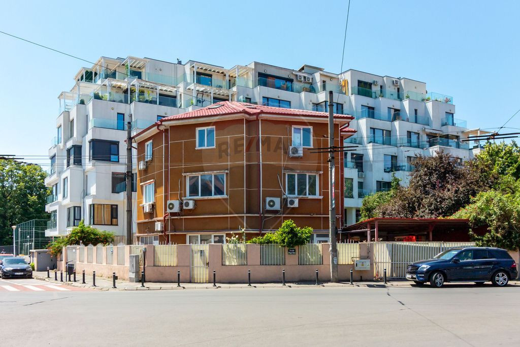 Casă / Vilă în zona Calea Calarasilor, ideal investiti...