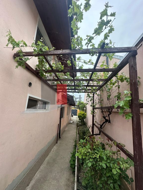 Casă Primitoare pentru Familii – Oferă Spațiu și Co...