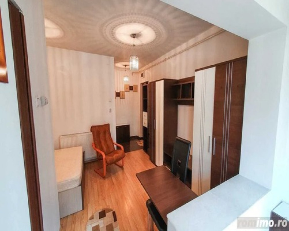 1 camera in zona Complexul Studentesc