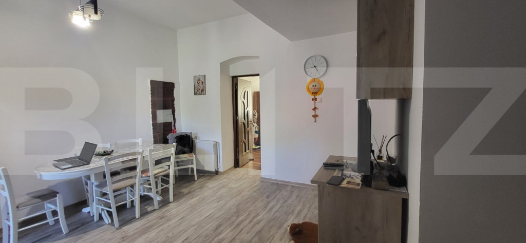 Casa cu 4 camere de vanzare in Sanandrei - Centru