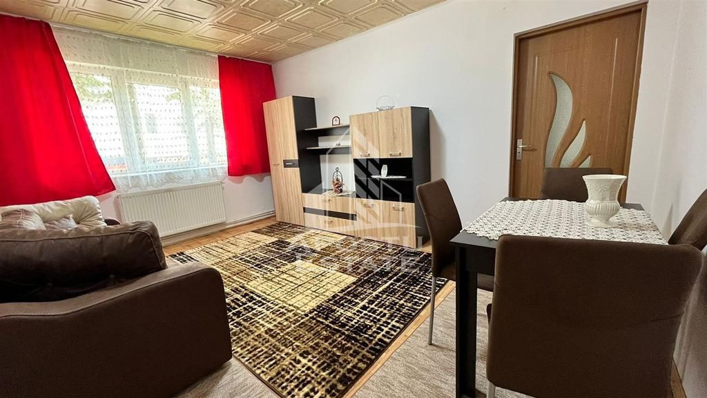 Apartament cu 3 camere, zona Dacia, Centrala Proprie