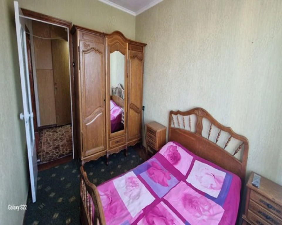 2 camere in zona Spitalului Judetean