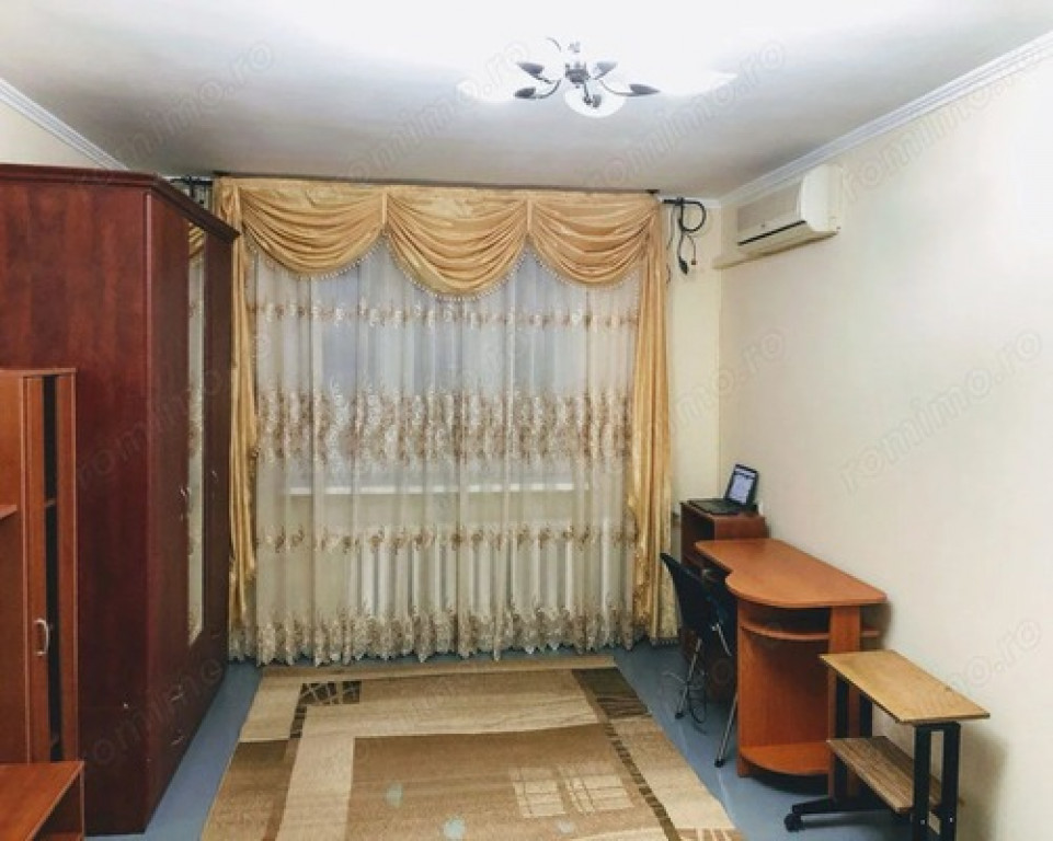 1 camera in zona Torontalului