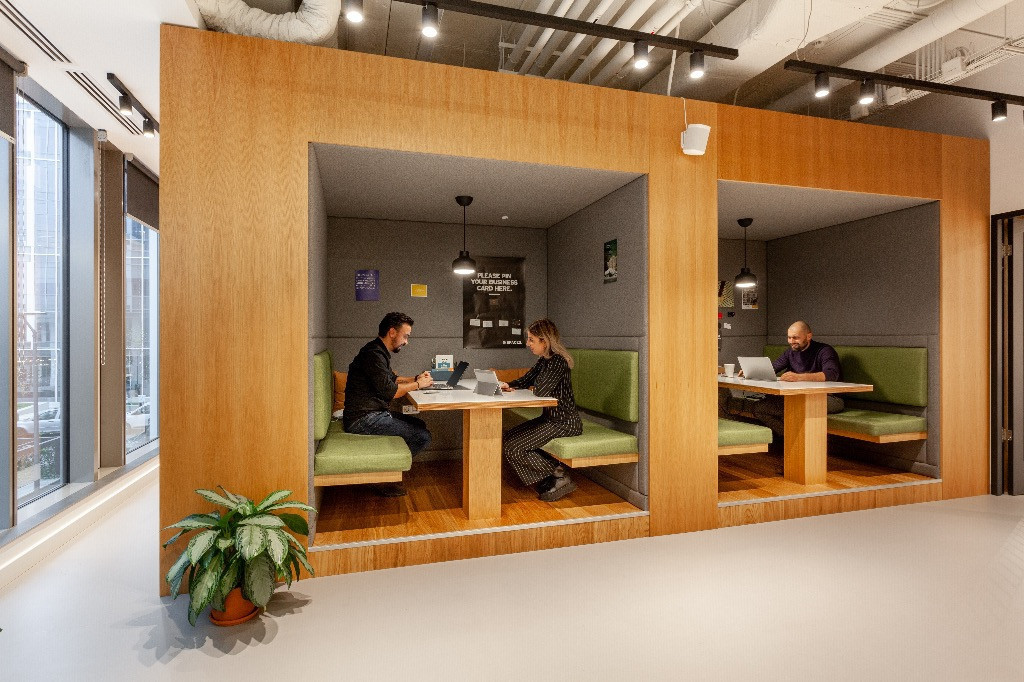 Alăturați-vă unei comunități de afaceri în ascensiune în Spaces Expo