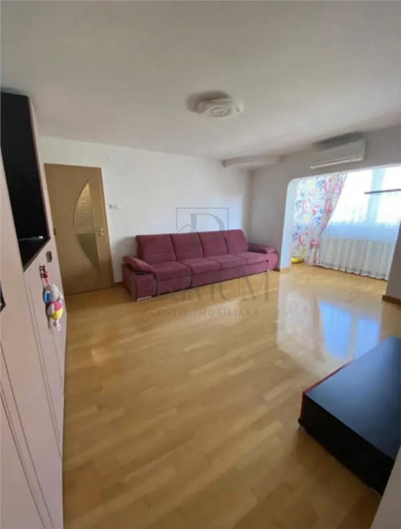 GIROCULUI - 2 Camere - Etaj intermediar - Centrala proprie