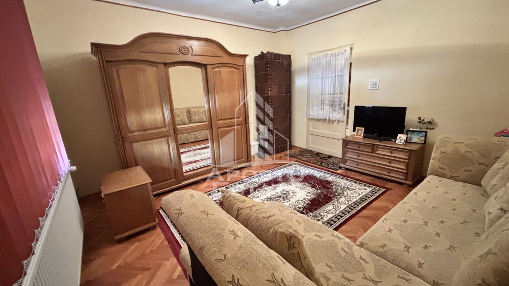 Casa spatioasa, teren 1348 mp, Giarmata