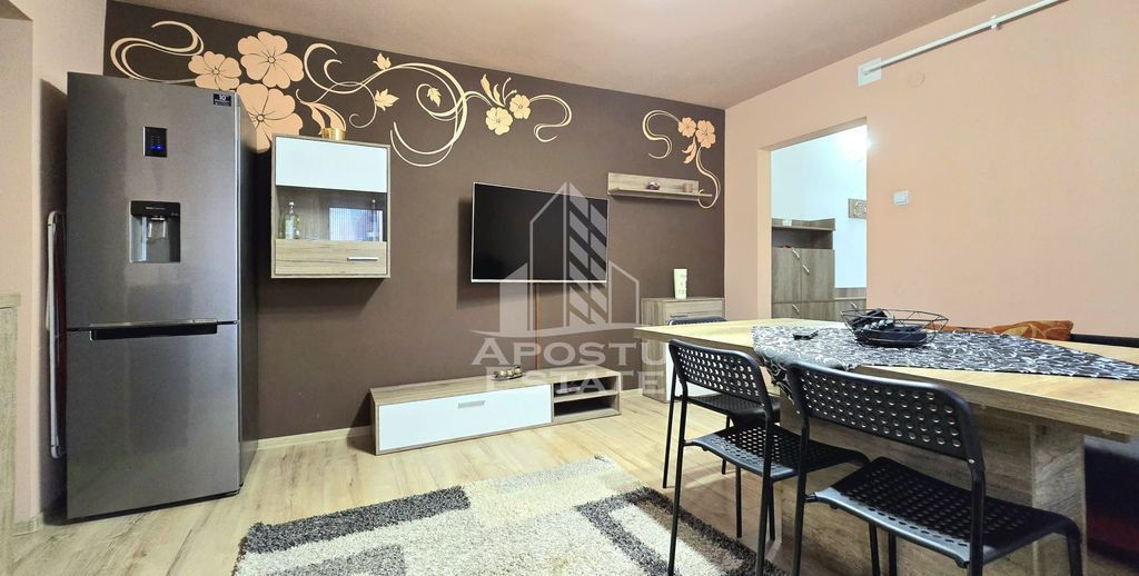 Apartament 3 camere, centrala proprie, zona Buziasului