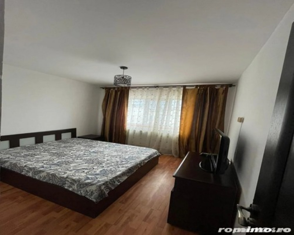 1 camera in zona Medicinei