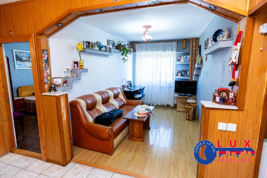 ID 3613 Apartament 3 camere pe Strada Babadag