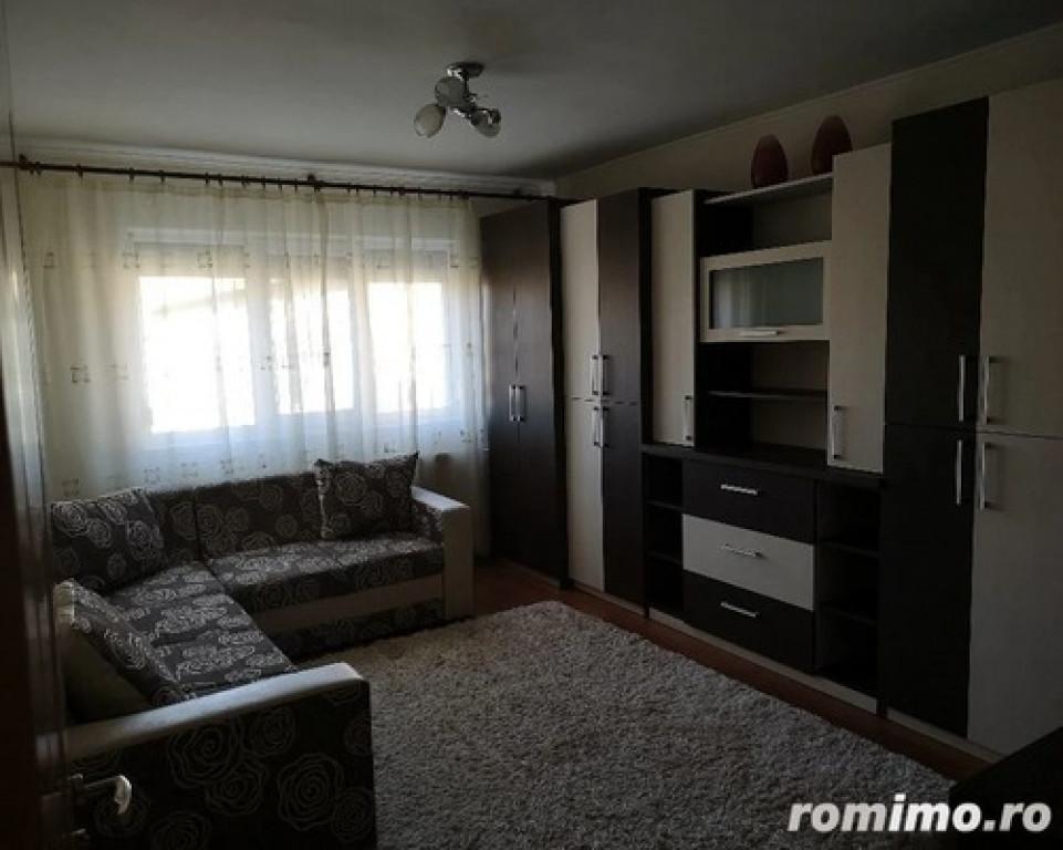 1 camera in zona Buziasului