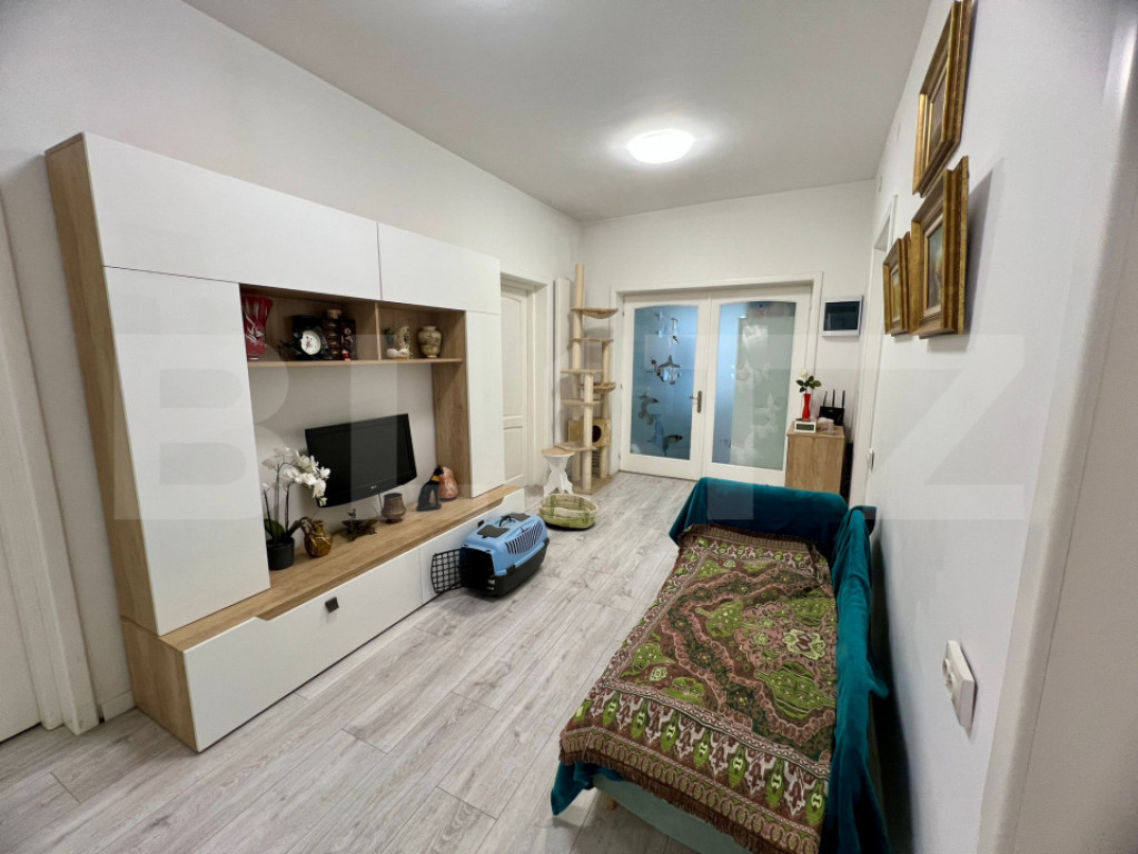 Casa de inchiriat cu 4 camere, 114 mp, curte amenajata, zona