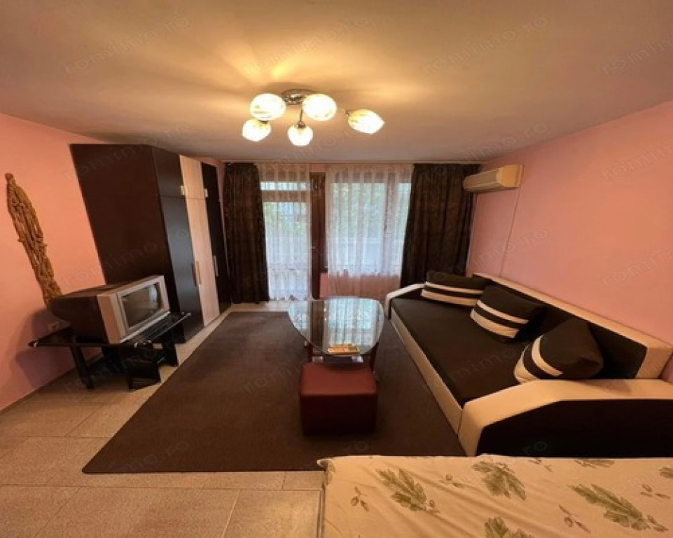 1 camera in zona Spitalului Judetean