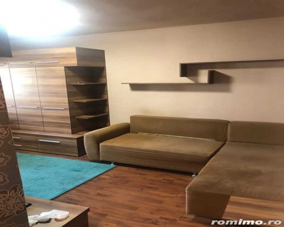 1 camera in zona Soarelui