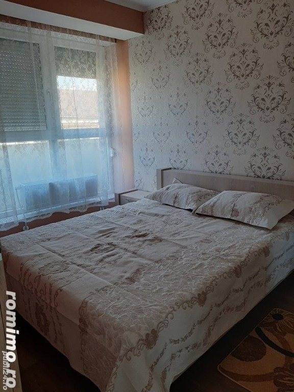 1 camera in zona Soarelui