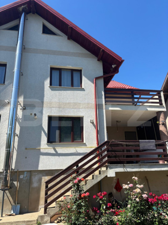 Casă tip Triplex – 294 mp utili, teren 235 mp – Șcheia