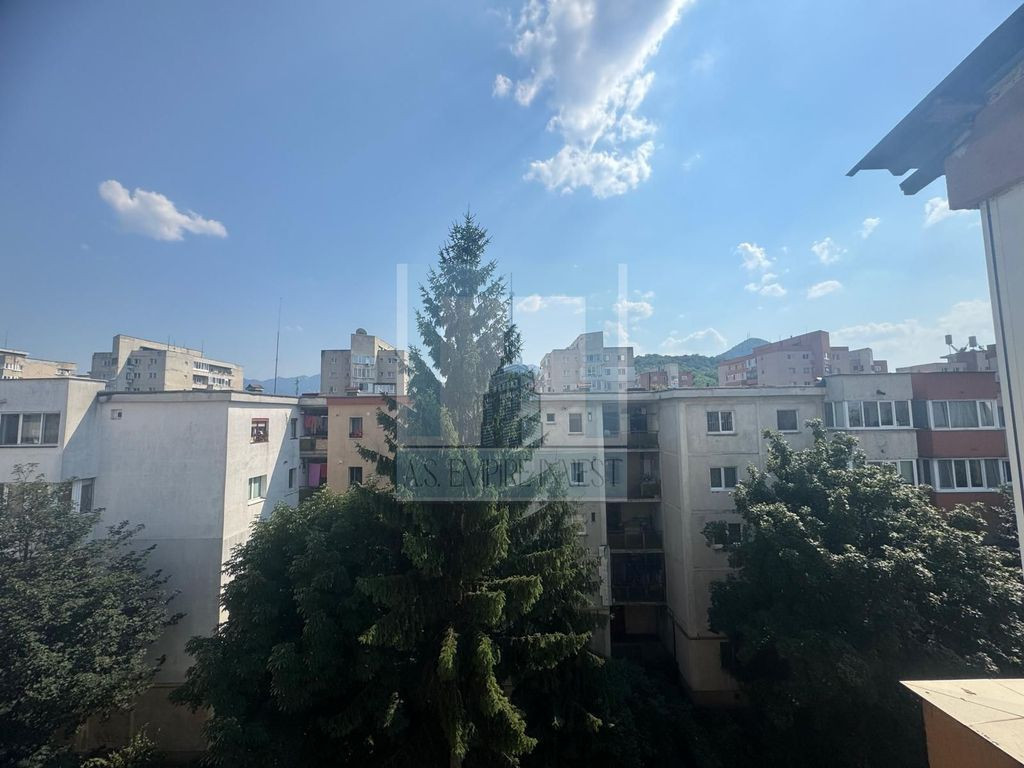 Apartament 2 camere decomandat - zona Scriitorilor