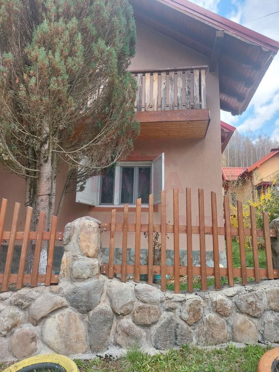 CASĂ DE VACANȚĂ 5 CAMERE,POINANA MĂRULUI, JUD.CARAȘ-...