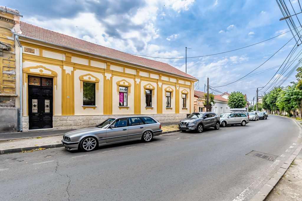 Vilă cu caracter, renovată complet, str. George Coșbuc