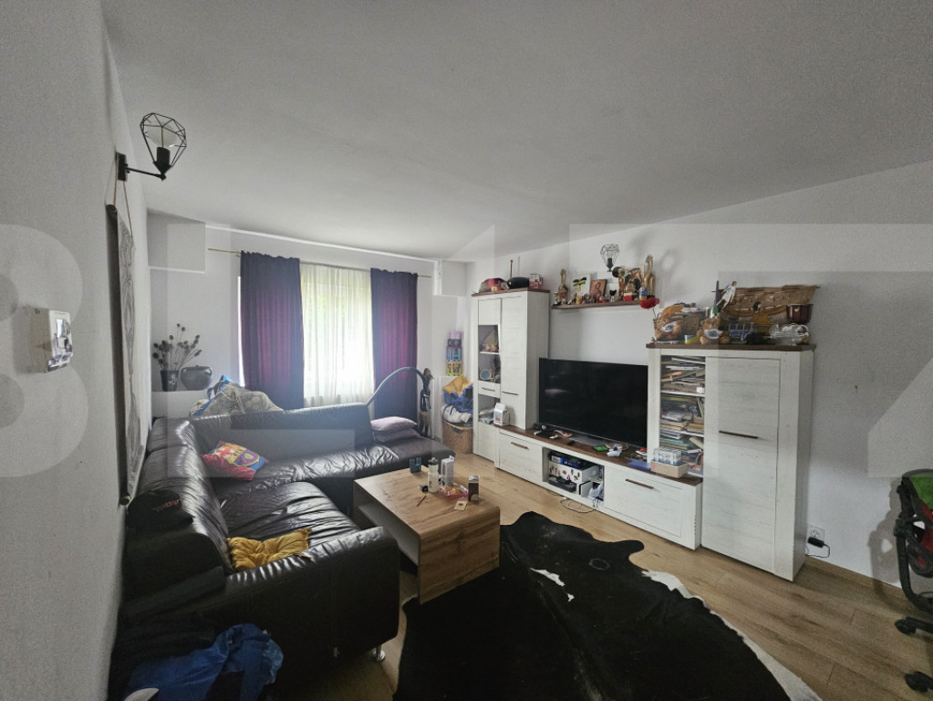 Apartament de vanzare, cu 3 camere, 70 mp, zona Lipovei