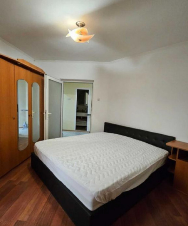 Apartament 3 camere situat in Gara