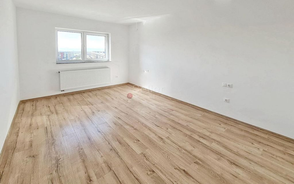 Pretabil Pentru Birou Sau Locuinta- Pereti Modulari