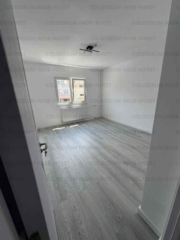 COLOSSEUM: Garsoniera decomandata 5 min Coresi