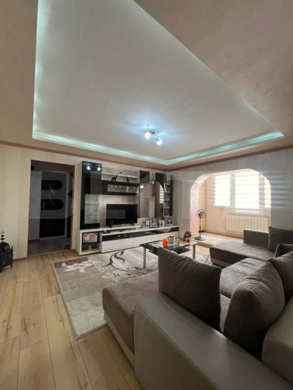 Apartament cu 3 camere, 87mp, zona Câmpia Turzii