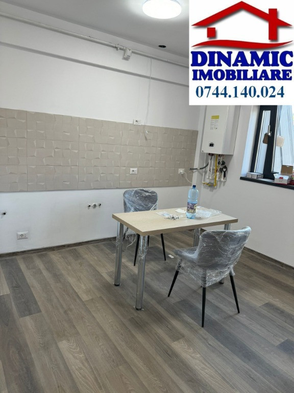 Ap 1 cam, str. Fermelor, ansamblu nou. Pret 250 Euro/lunar