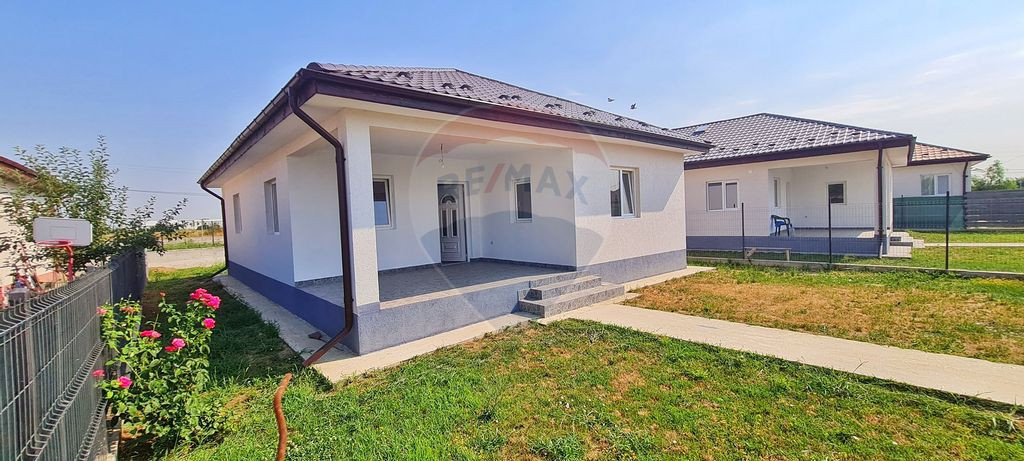Casă nouă în Ciorogârla – 3 camere, curte