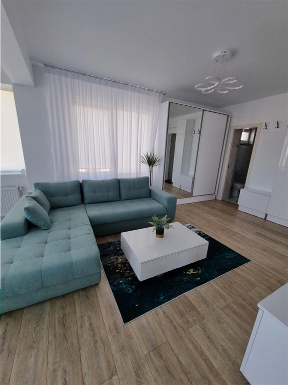 Apartament tip penthouse 2 camere si terasa proprie