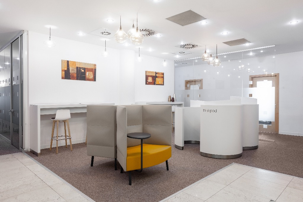 Acces nelimitat la spații de co-working în Regus Floreasca Plaza