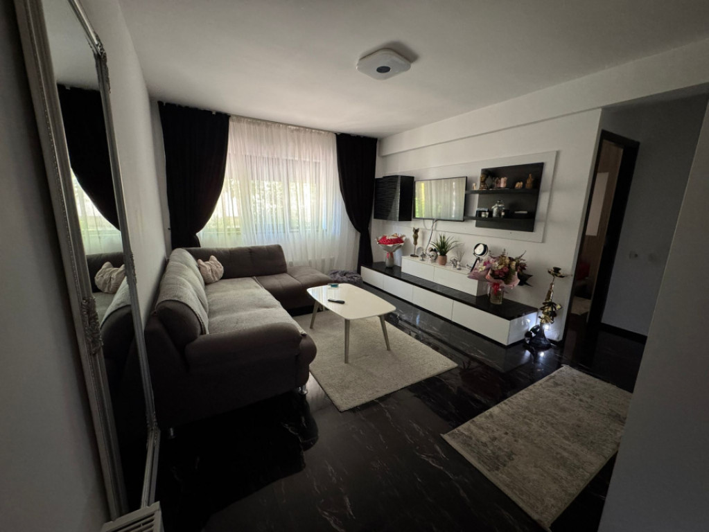 Faleza Nord • Parter • 2 camere Spațiu comercial tra